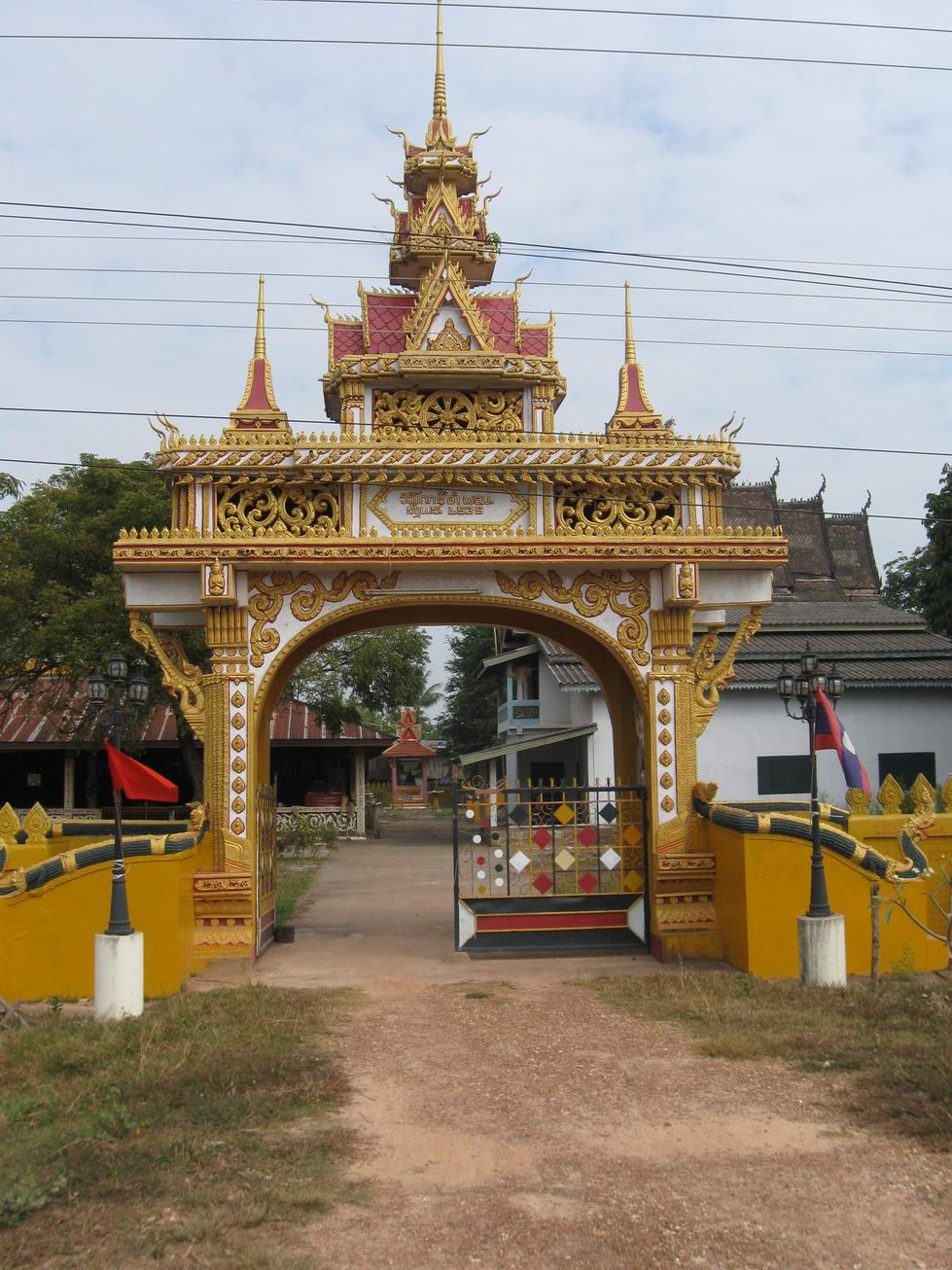 Porta di tempio nel Laos